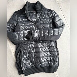 Women’s black pull over jacket